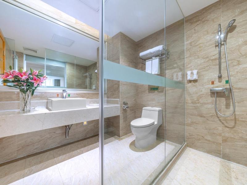 Vienna International Hotel Guigang Hecheng Road Kültér fotó