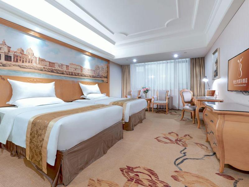 Vienna International Hotel Guigang Hecheng Road Kültér fotó