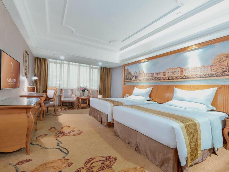 Vienna International Hotel Guigang Hecheng Road Kültér fotó